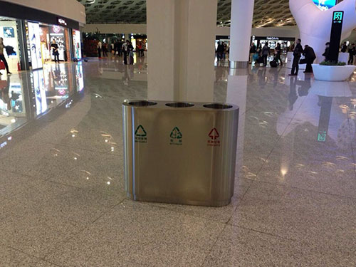 欣方圳廠(chǎng)家為黃岡商場(chǎng)定制室內(nèi)不銹鋼垃圾桶
